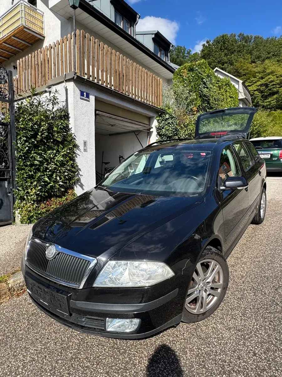 Skoda Octavia 2007 photo 2