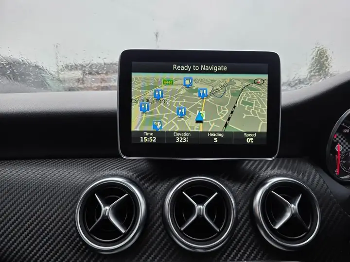 Mercedes-Benz A-Class 2015 photo 3