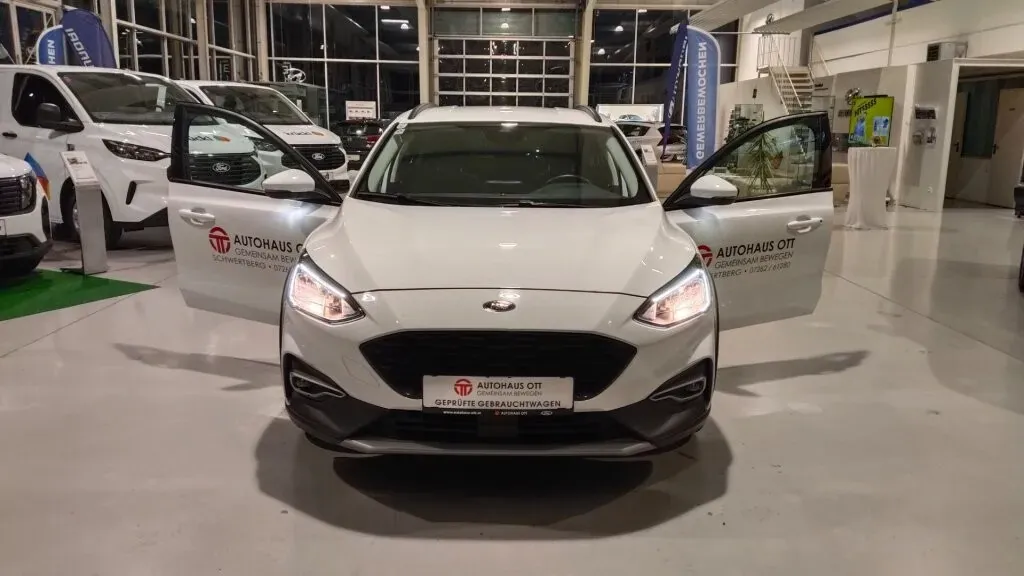 Ford Focus 2019 photo 3