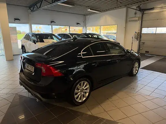 Volvo S60 2015 photo 5
