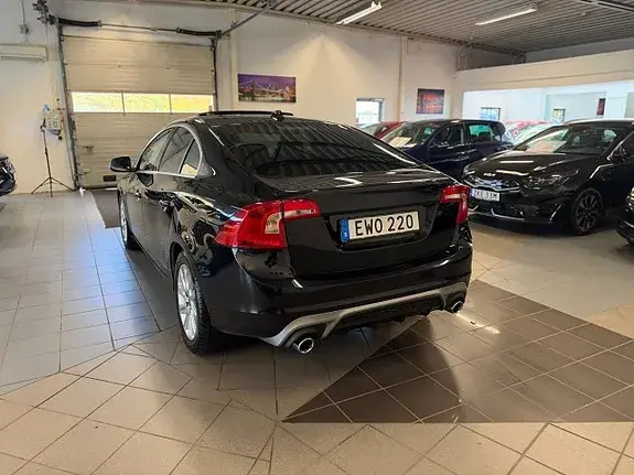 Volvo S60 2015 photo 4