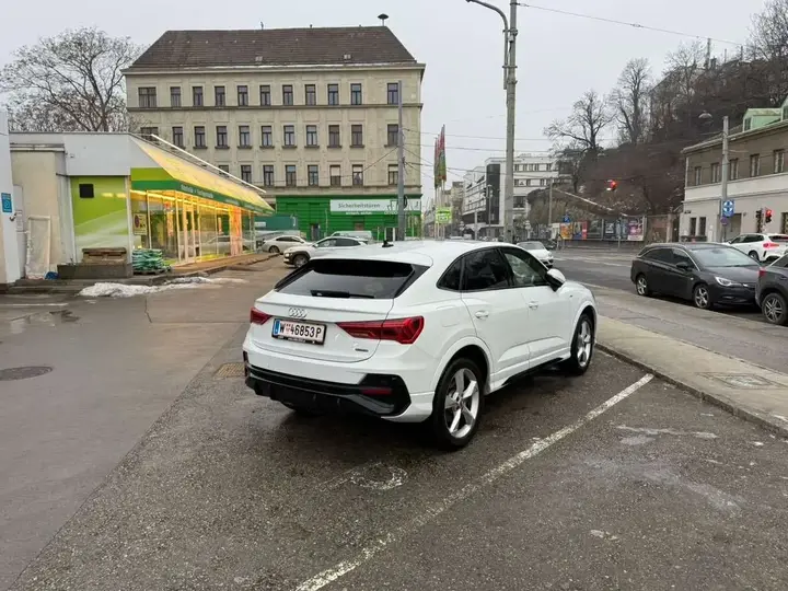 Audi Q3 2020 photo 3