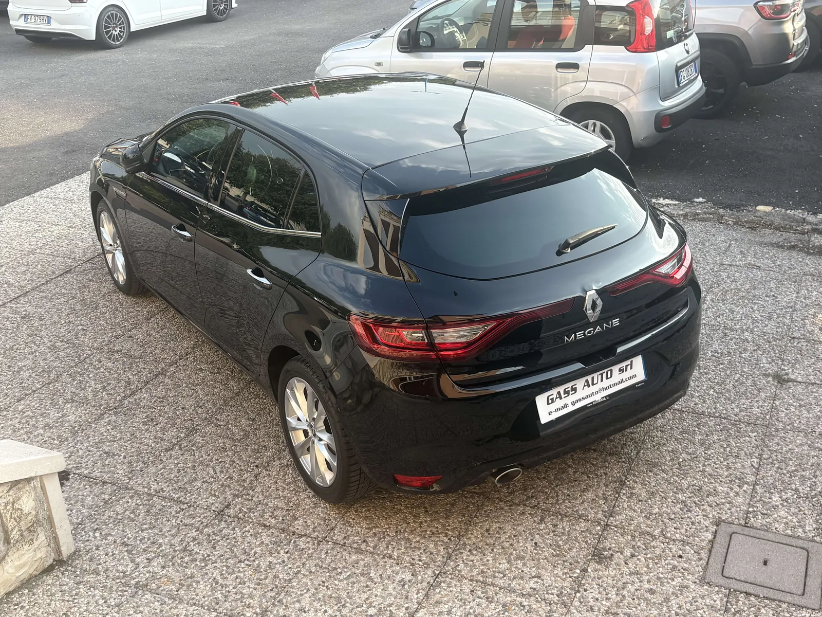 Renault Megane 2016 photo 2
