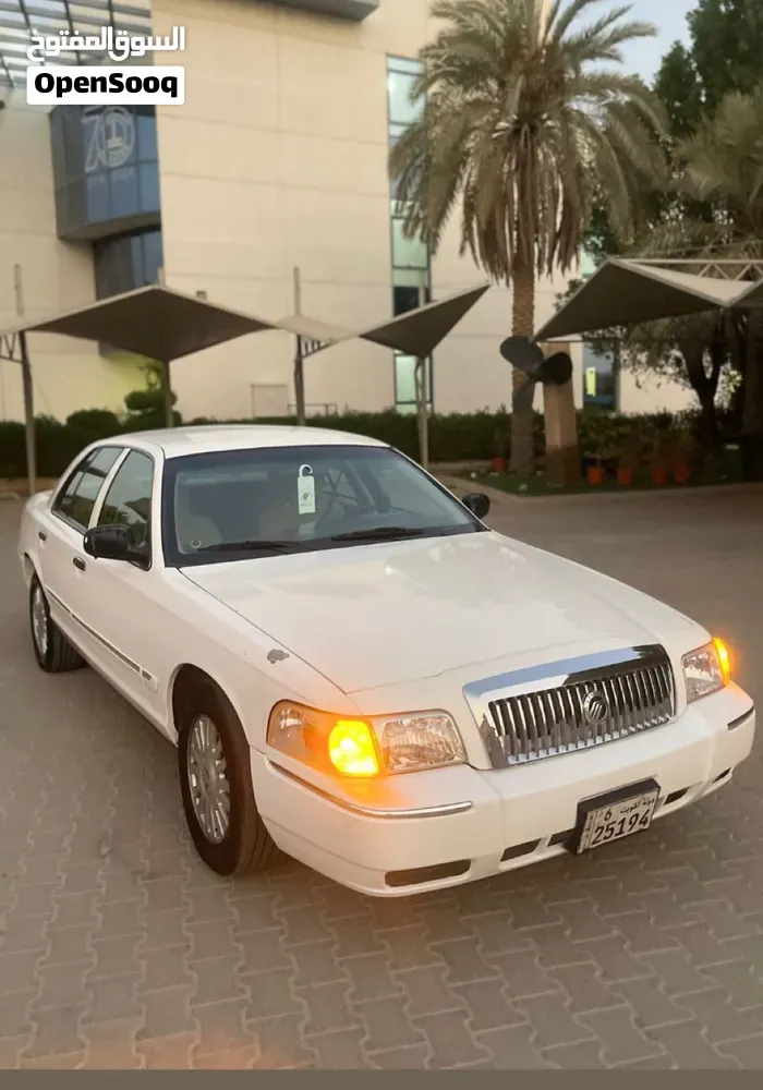 Ford Crown Victoria