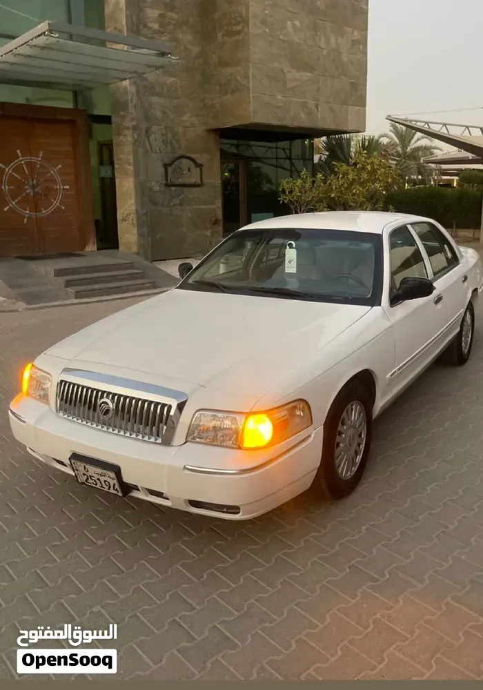 Ford Crown Victoria 2007 photo 3