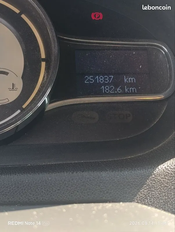 Renault Megane 2015 photo 3