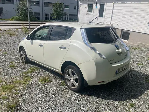 Nissan Leaf 2012 photo 3