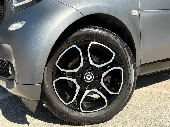 Smart Fortwo 2019 photo 3