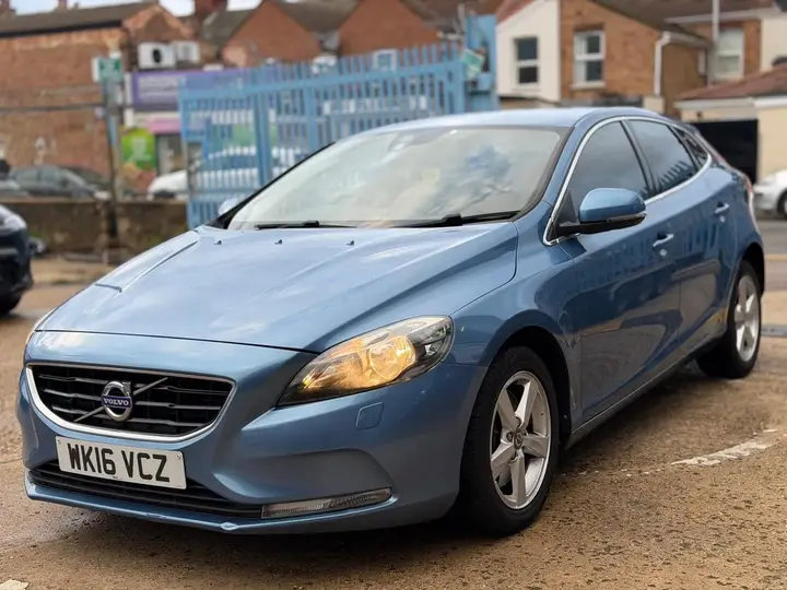 Volvo V40 2016 photo 2