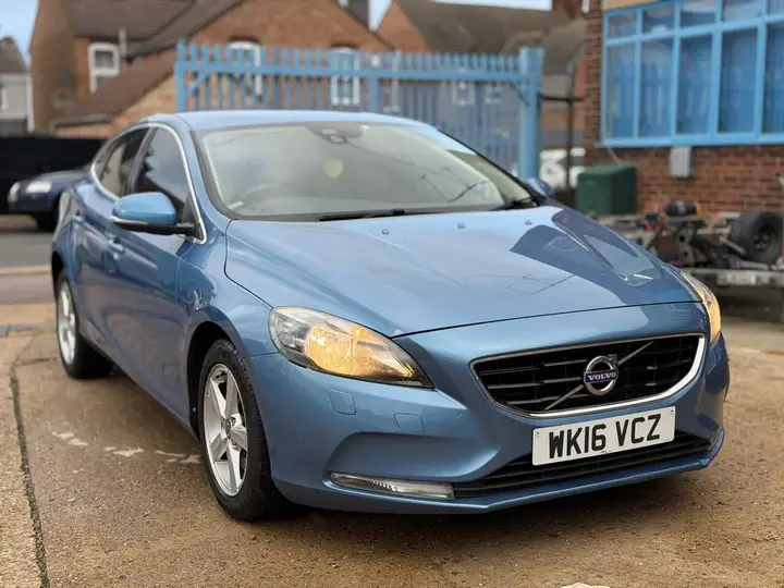 Volvo V40