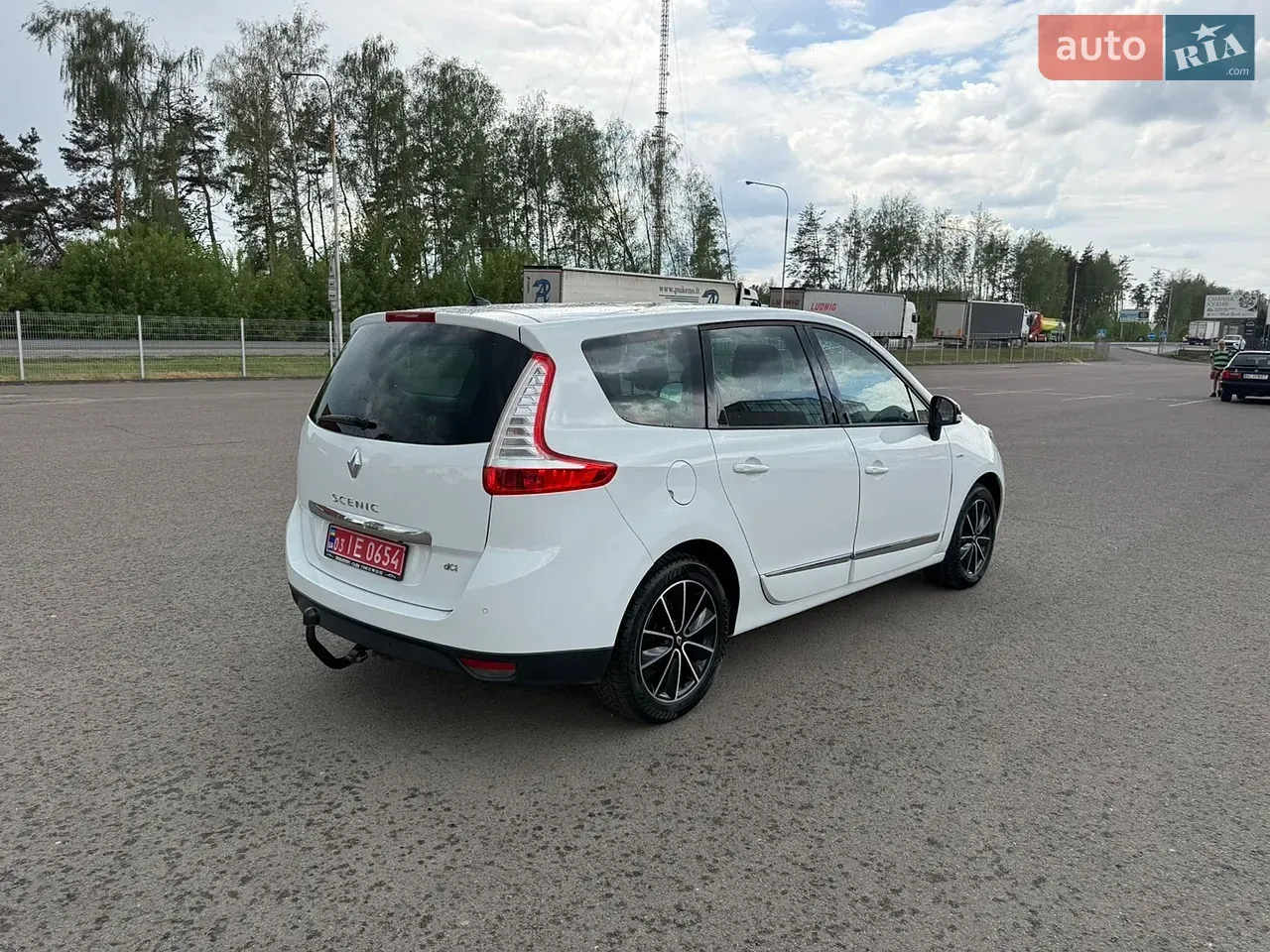Renault Grand Scenic 2012 photo 5