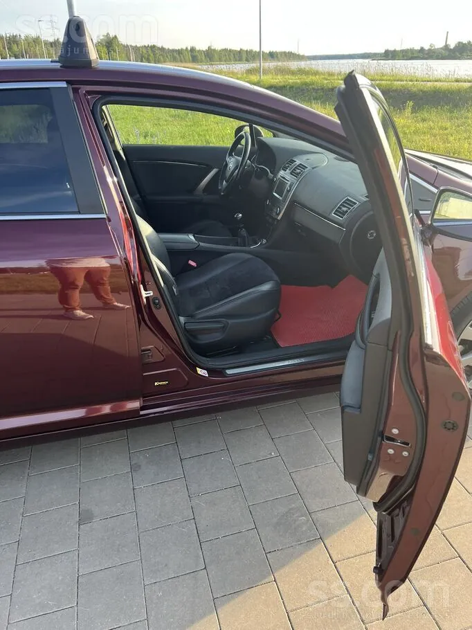 Toyota Avensis 2014 photo 4