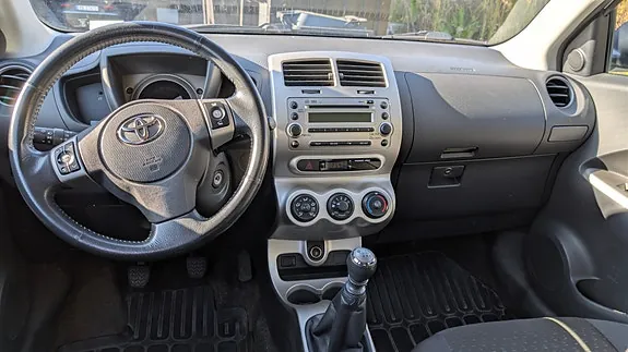Toyota Urban Cruiser 2009 photo 5