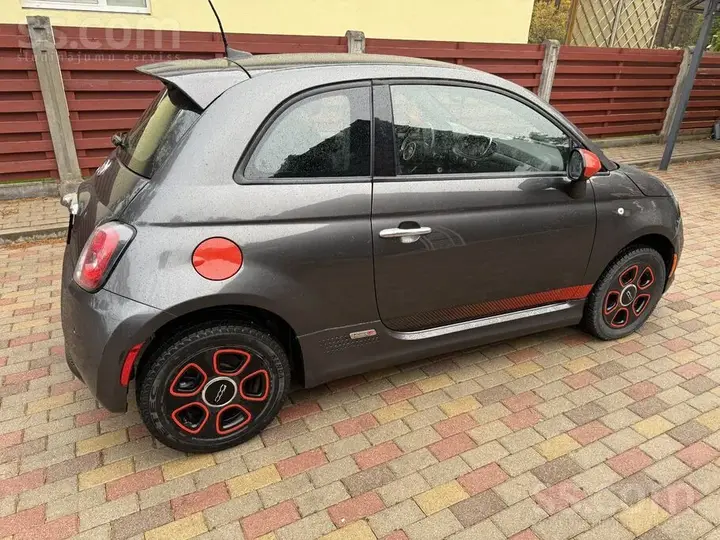 Fiat 500 2016 photo 2