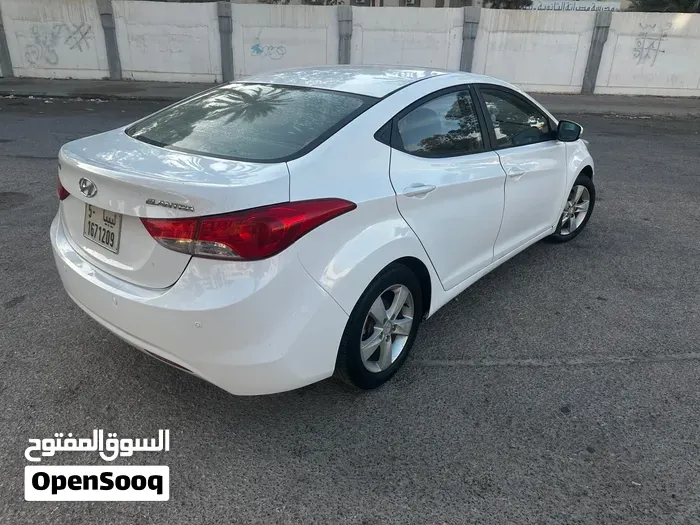 Hyundai Elantra 2013 photo 4