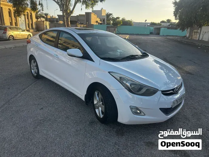 Hyundai Elantra 2013 photo 3
