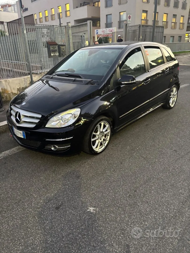 Mercedes-Benz B 180 Cdi 2010 photo 3