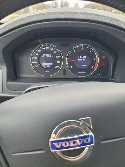 Volvo V70 2010 photo 5