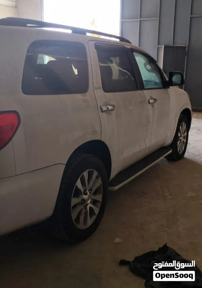 Toyota Sequoia 2013 photo 3