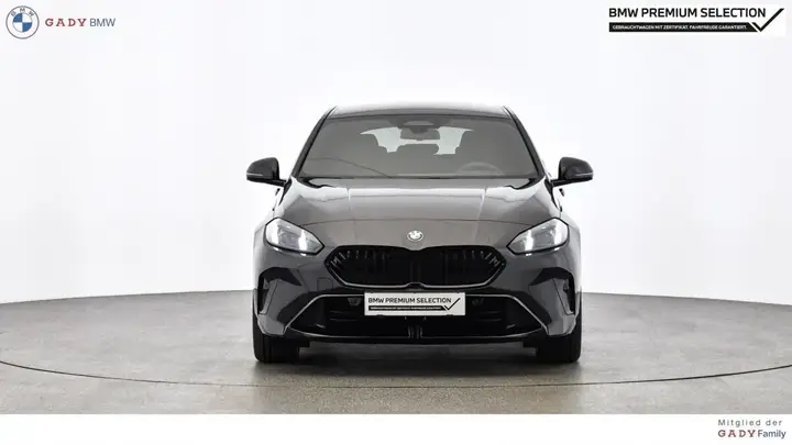 BMW 1 Series 2024 photo 2