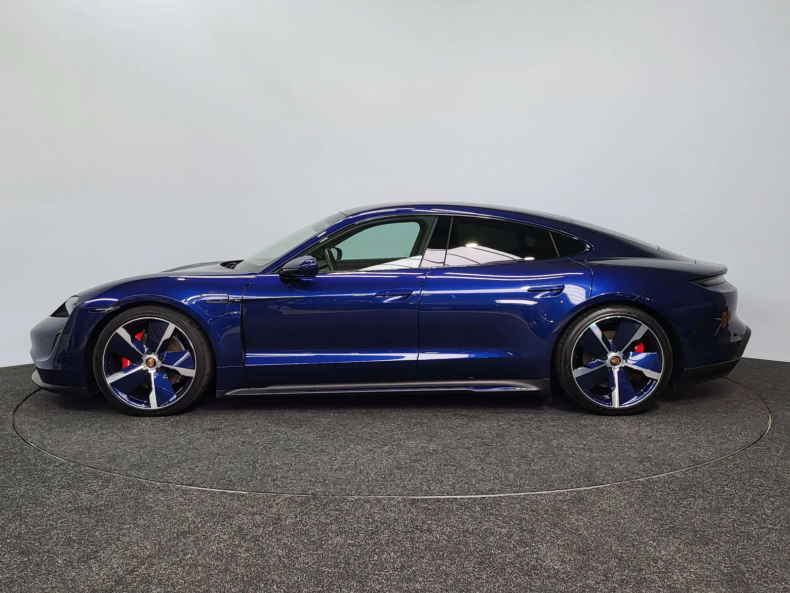 Porsche Taycan 2020 photo 3