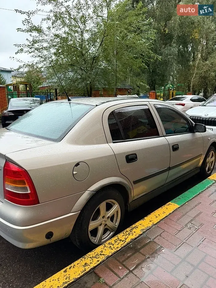 Opel Astra 2006 photo 3
