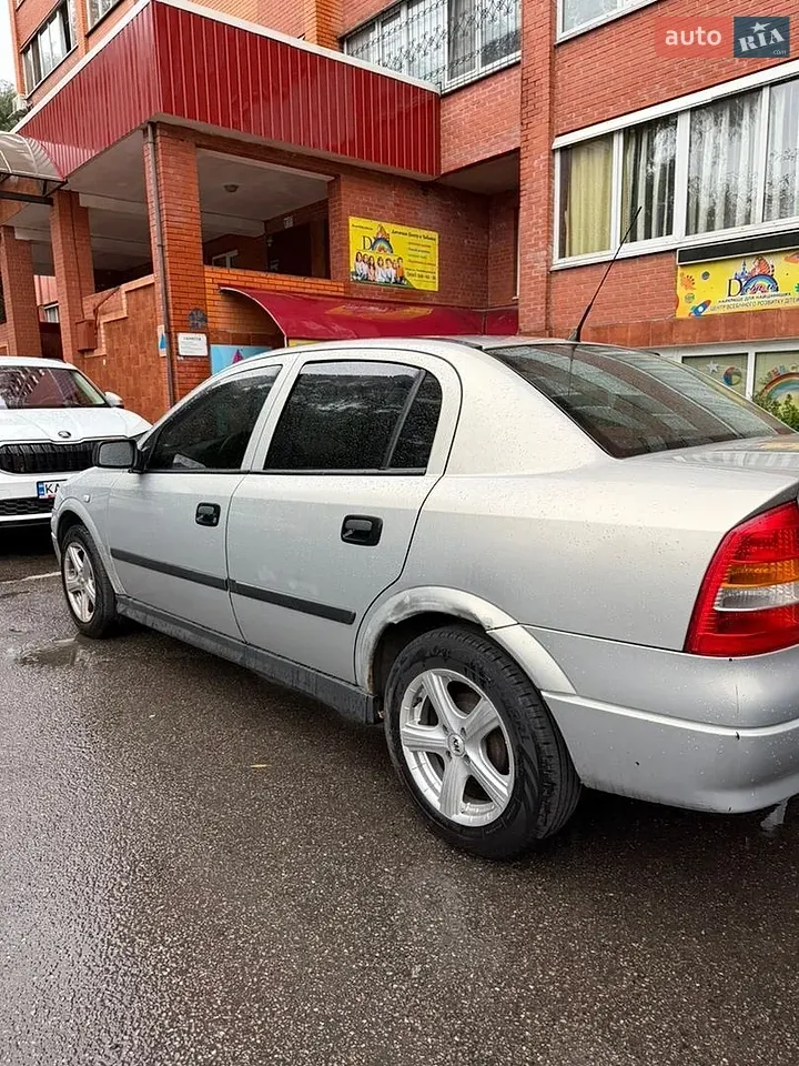 Opel Astra 2006 photo 2