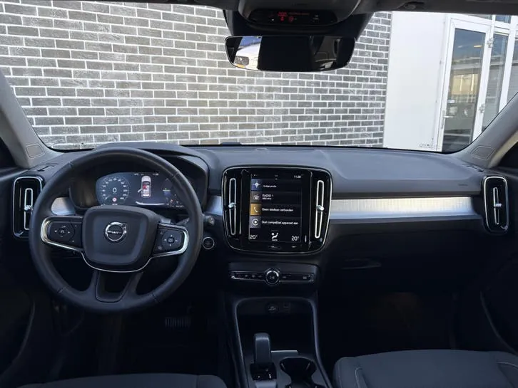 Volvo Xc40 2021 photo 2