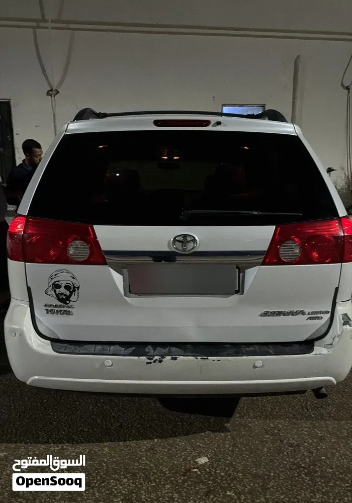 Toyota Sienna 2008 photo 2