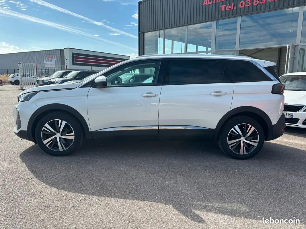 Peugeot 5008 2021 photo 3