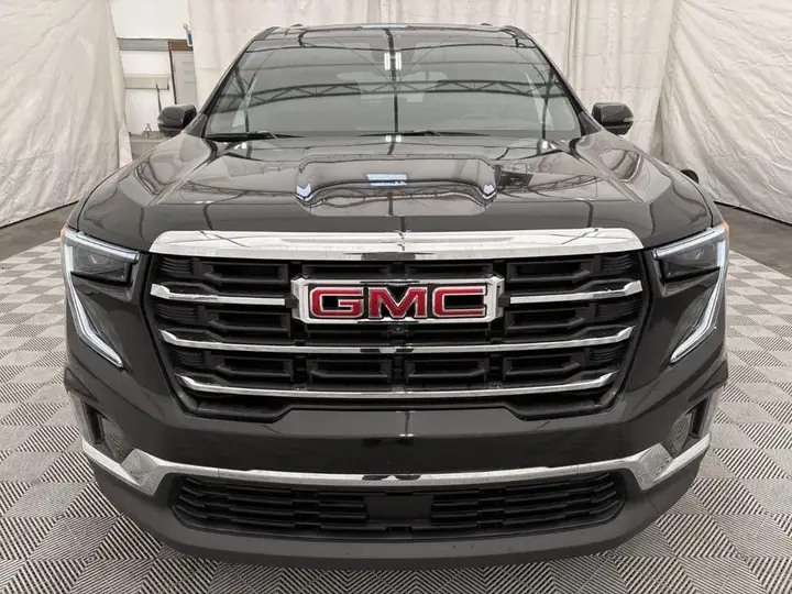 GMC Acadia 2025 photo 2