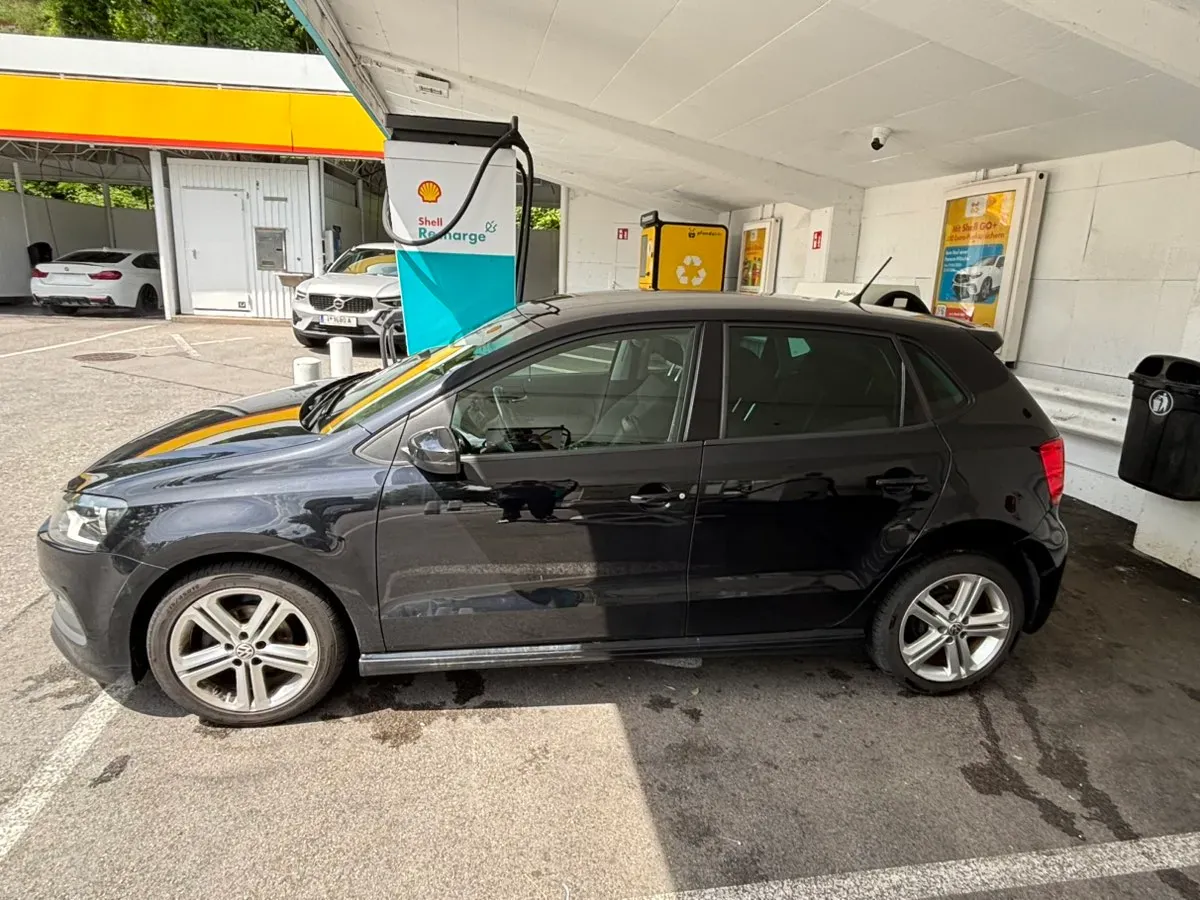 Volkswagen Polo 2012 photo 2