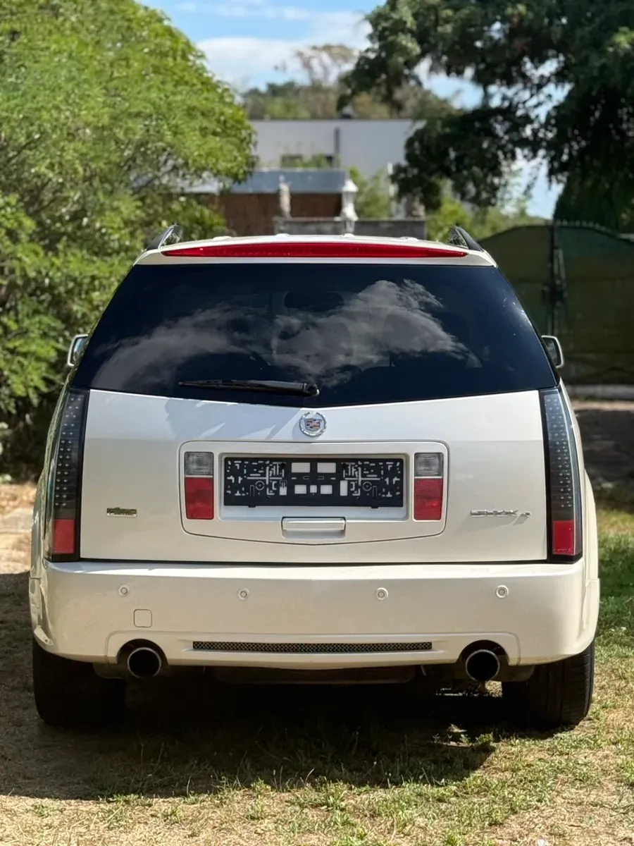 Cadillac Srx 2010 photo 2