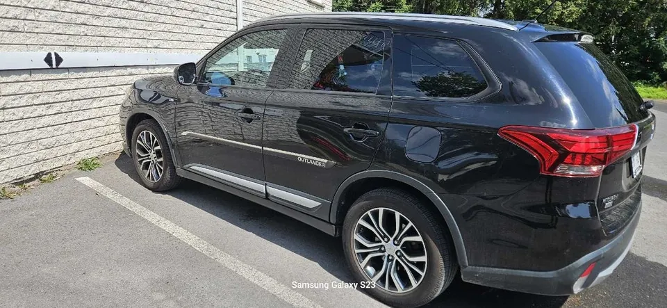 Mitsubishi Outlander 2016 photo 2