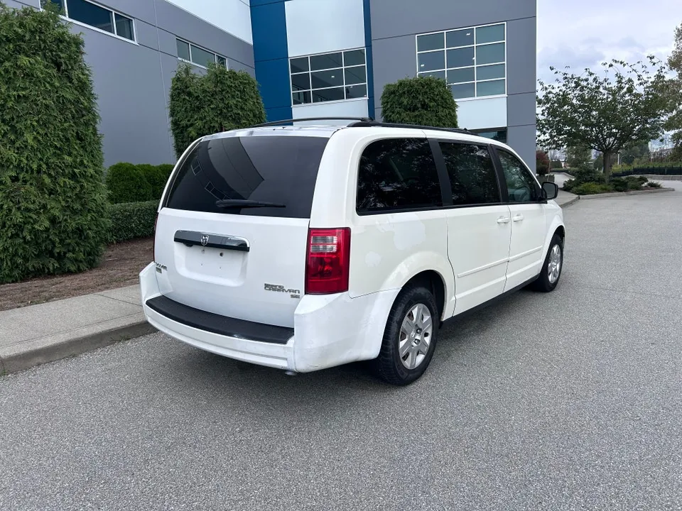 Dodge Grand Caravan 2008 photo 2