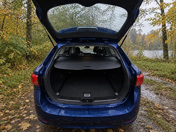 Toyota Avensis 2015 photo 5