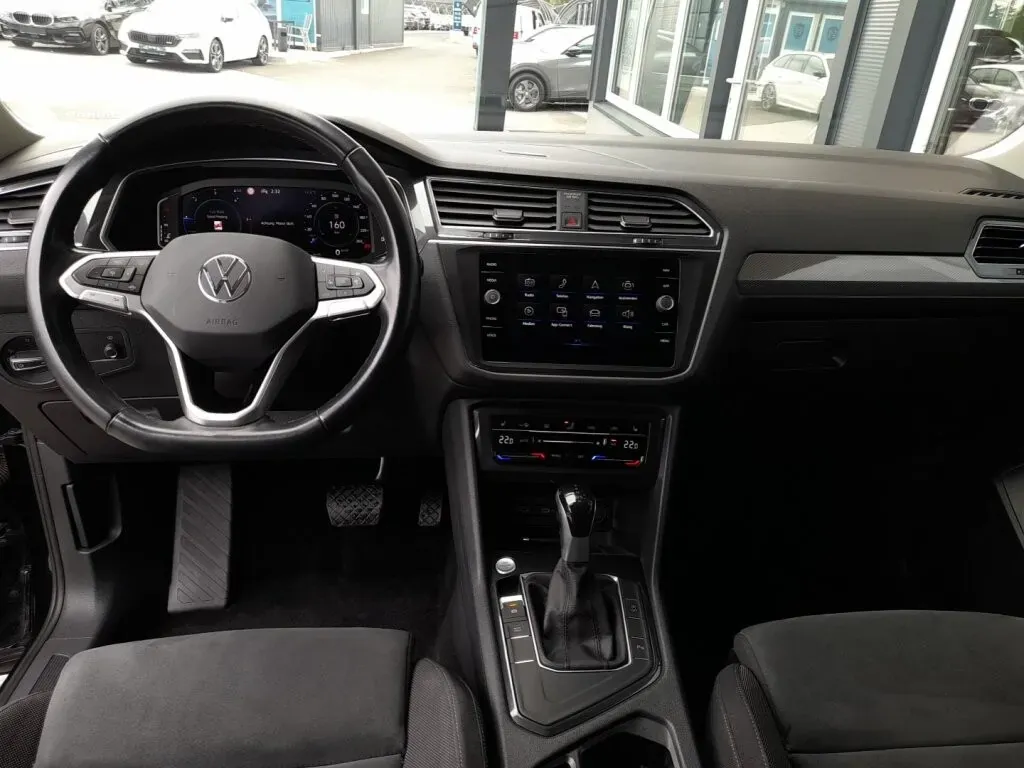 Volkswagen Tiguan 2022 photo 3