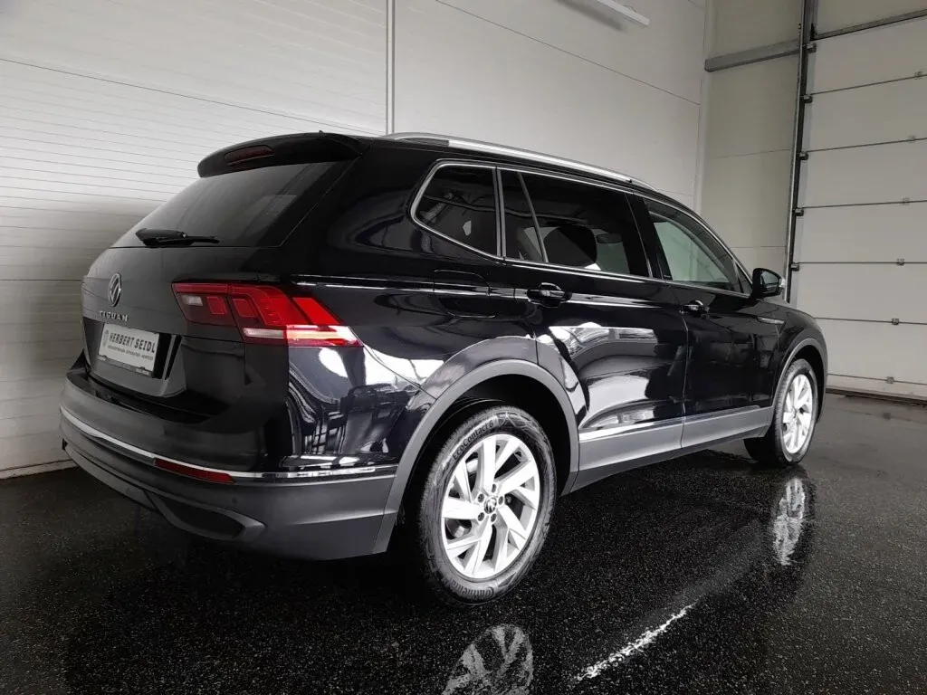 Volkswagen Tiguan 2022 photo 2