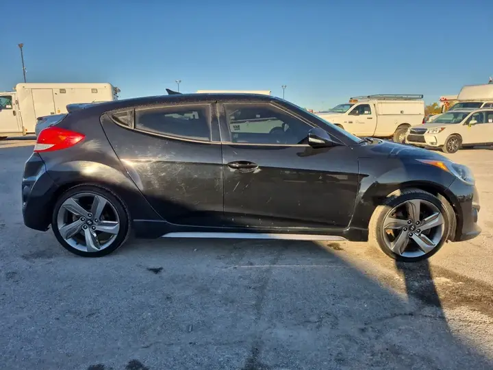 Hyundai Veloster 2013 photo 4