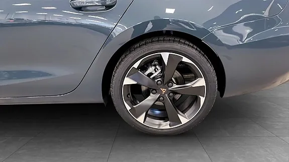 Cupra Leon 2025 photo 4