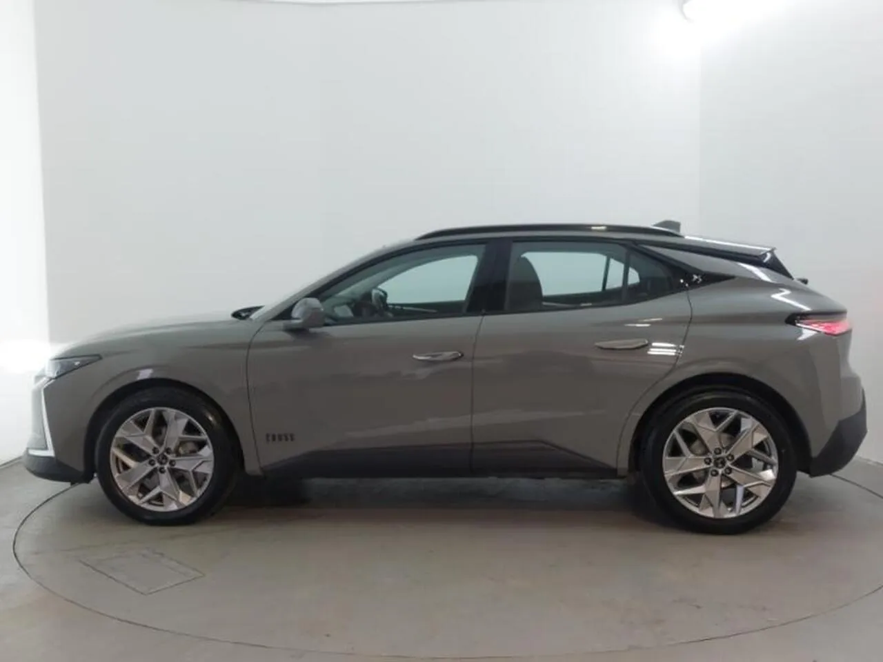 DS Automobiles Ds 4 2023 photo 4