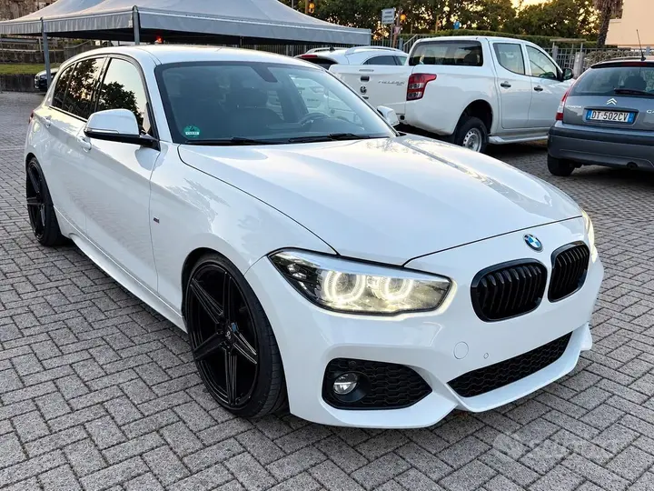 BMW 120I 2019 photo 3