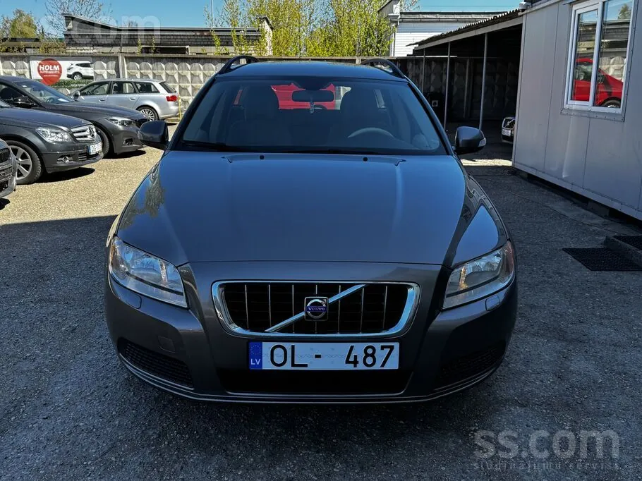 Volvo V70 2008 photo 2