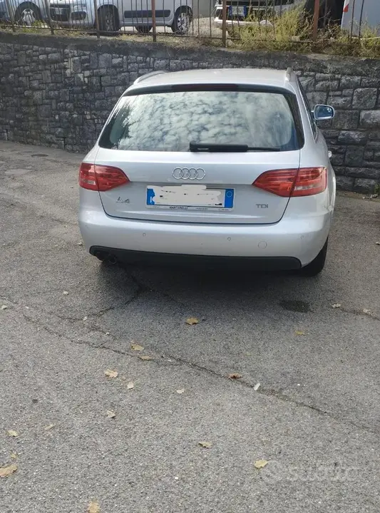 Audi A4 Avant 2011 photo 3