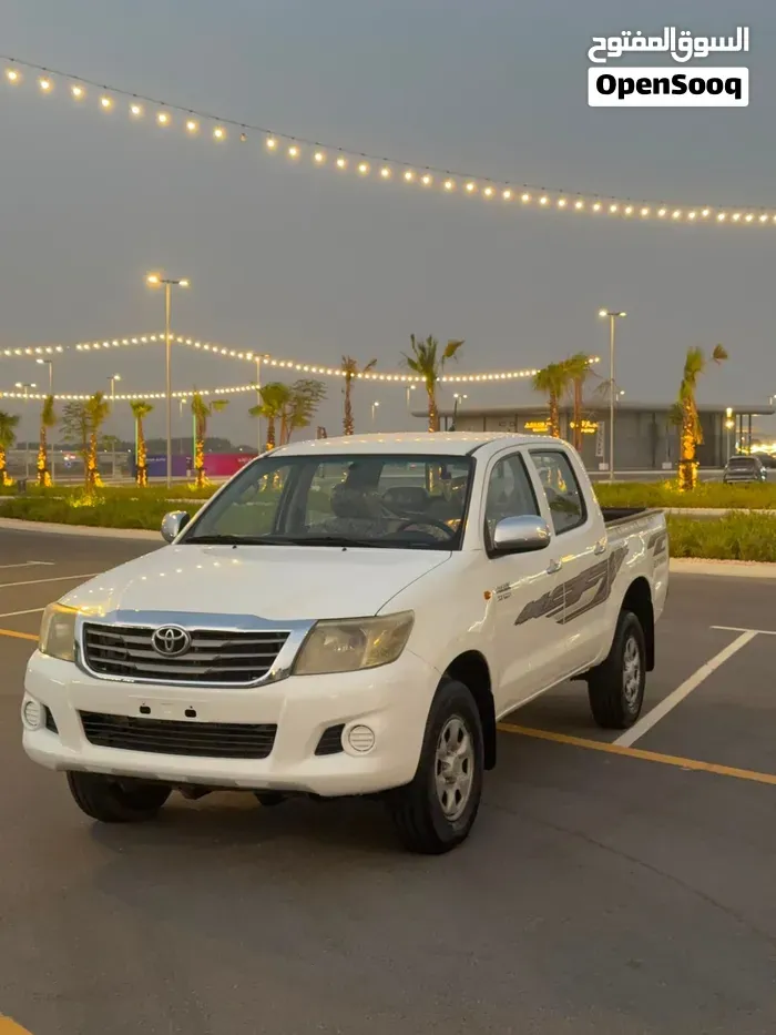 Toyota Hilux 2013 photo 2