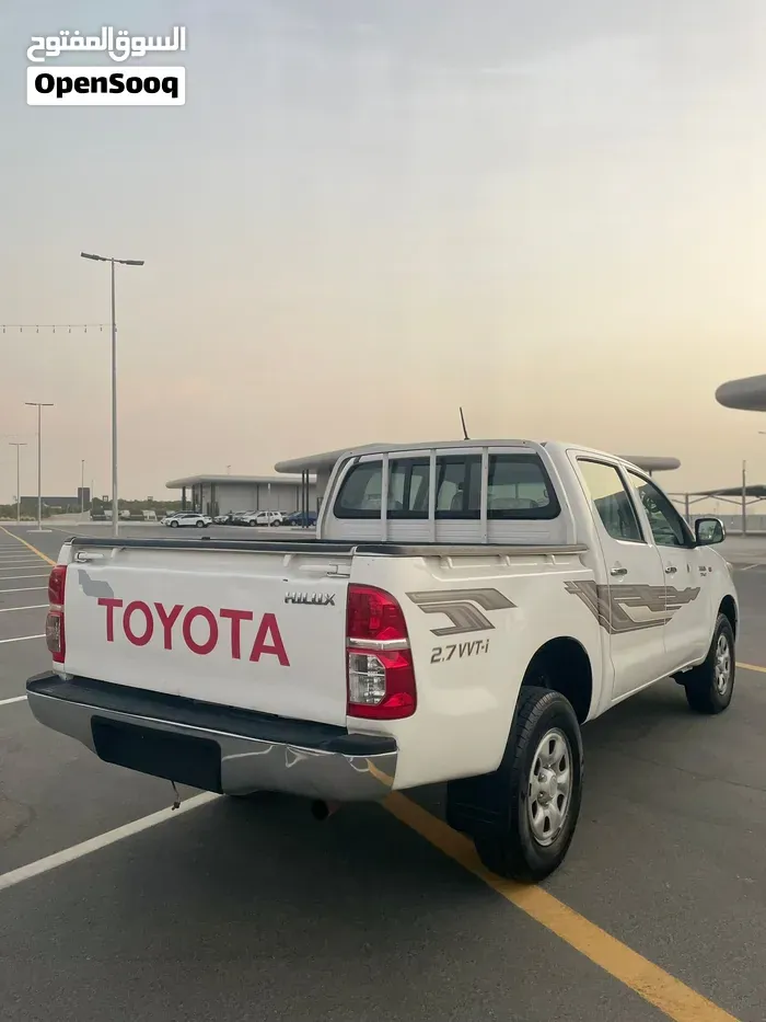 Toyota Hilux 2013 photo 4