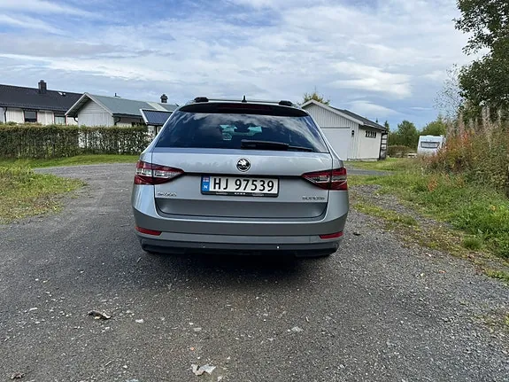 Skoda Superb 2016 photo 3