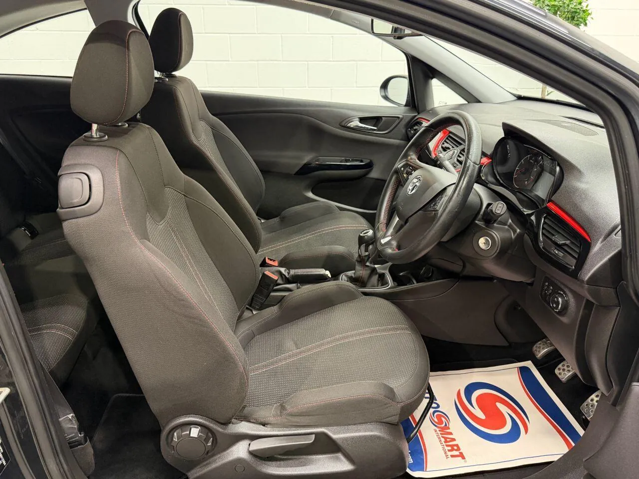 Vauxhall Corsa 2015 photo 2