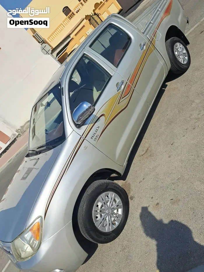 Toyota Hilux 2002 photo 3