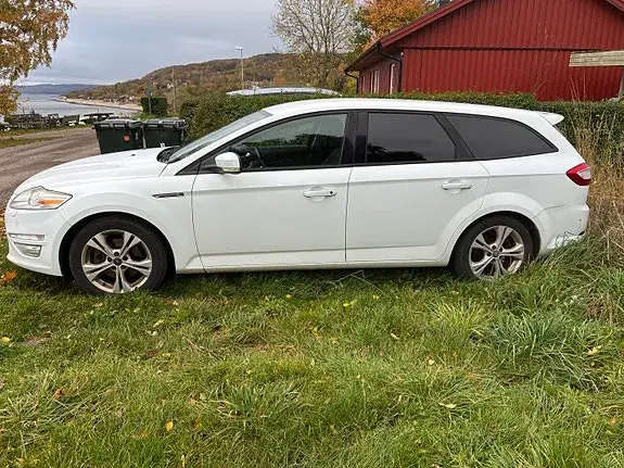 Ford Mondeo 2012 photo 2